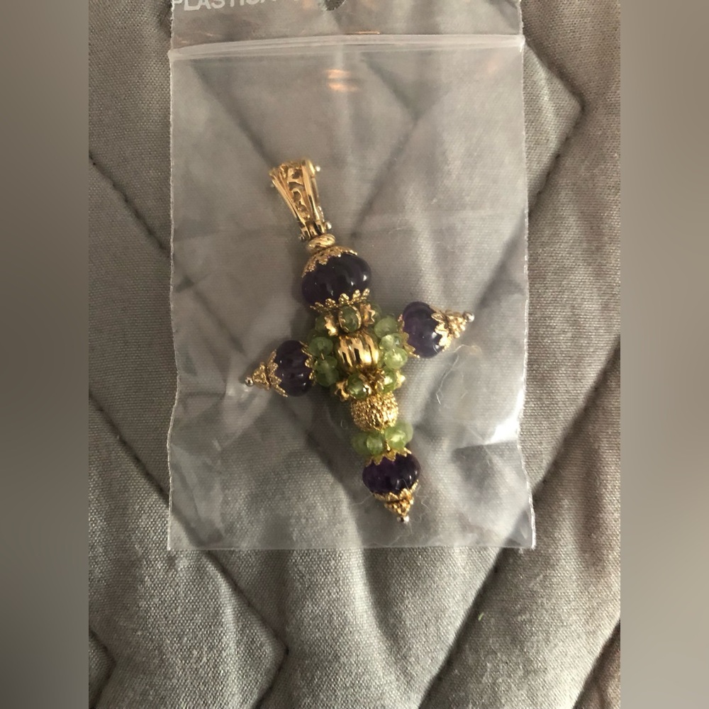 Jewelry cross